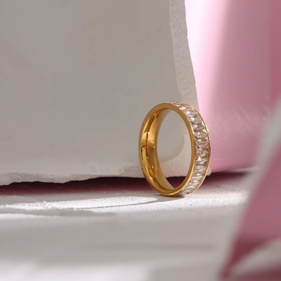 Cubic Zirconia Ring Jewelry Exquisite Wedding Engagement Band Gold Plated Sz 7 - Picture 5 of 14